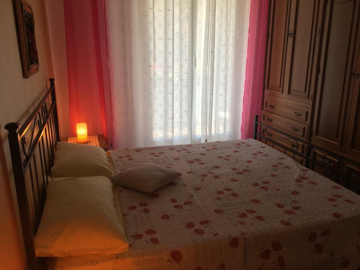 Casa Elena Appartement Albisola Superiore Buitenkant foto