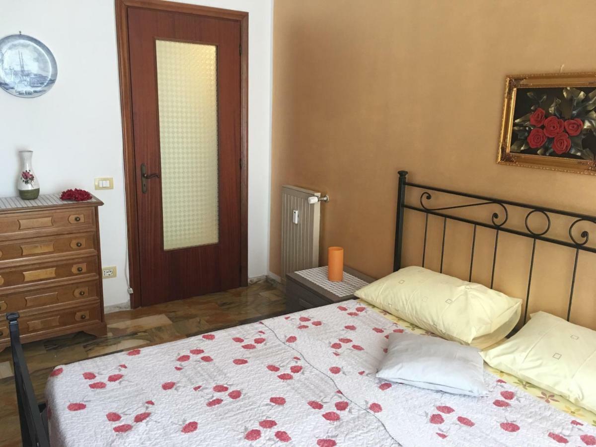 Casa Elena Appartement Albisola Superiore Buitenkant foto