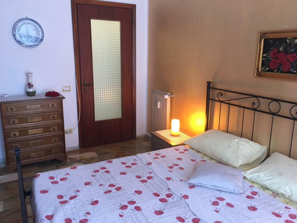 Casa Elena Appartement Albisola Superiore Buitenkant foto